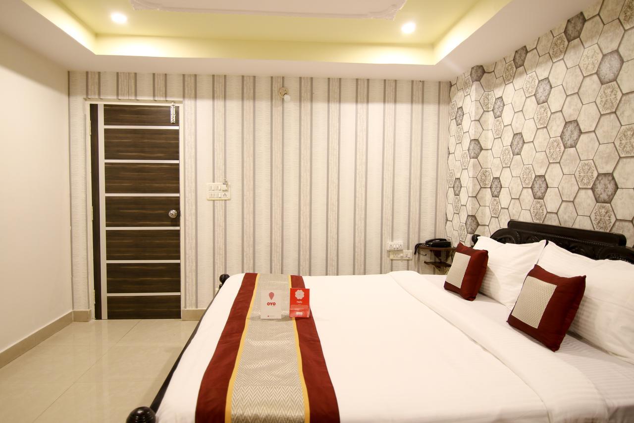Oyo 9207 Chakri Guest House 비사카파트남 외부 사진